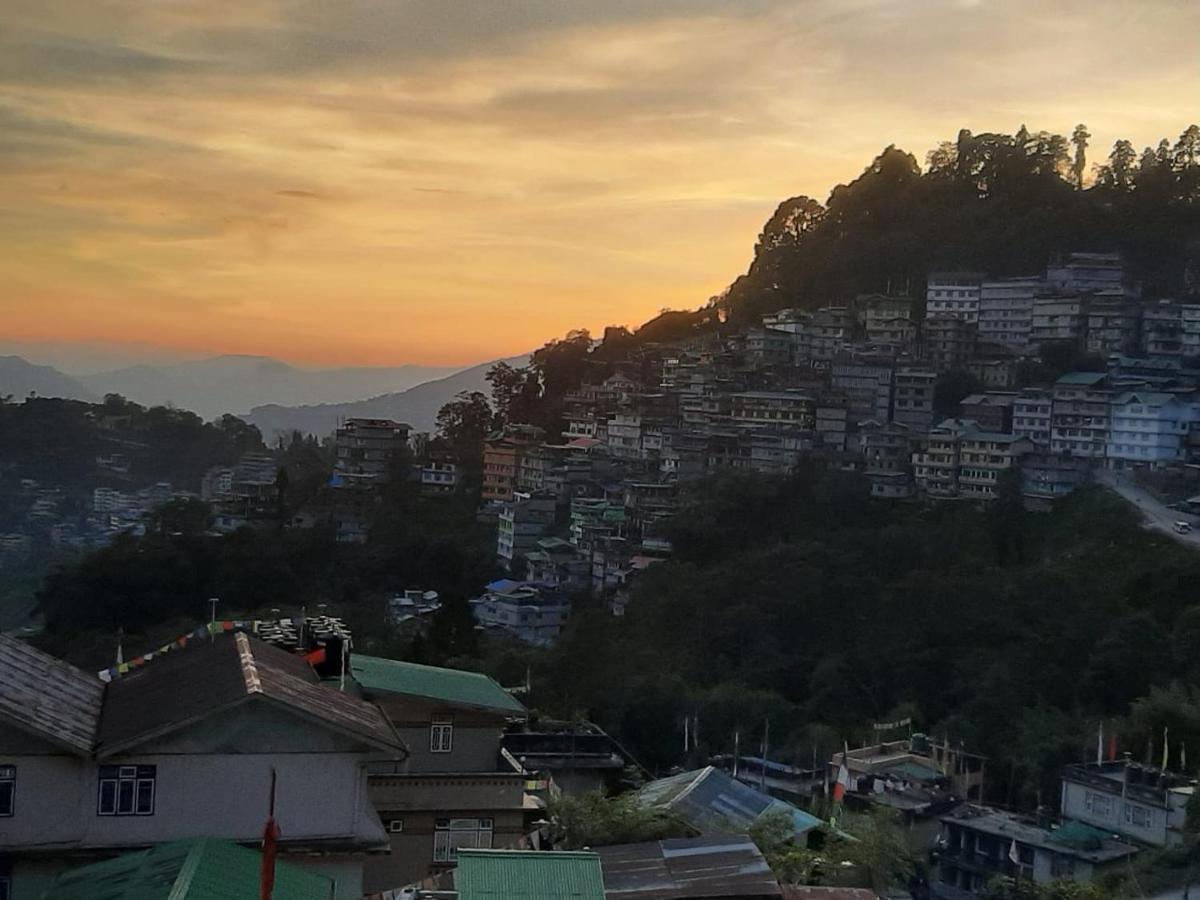 Hotel Zingkham Residency Gangtok Eksteriør bilde